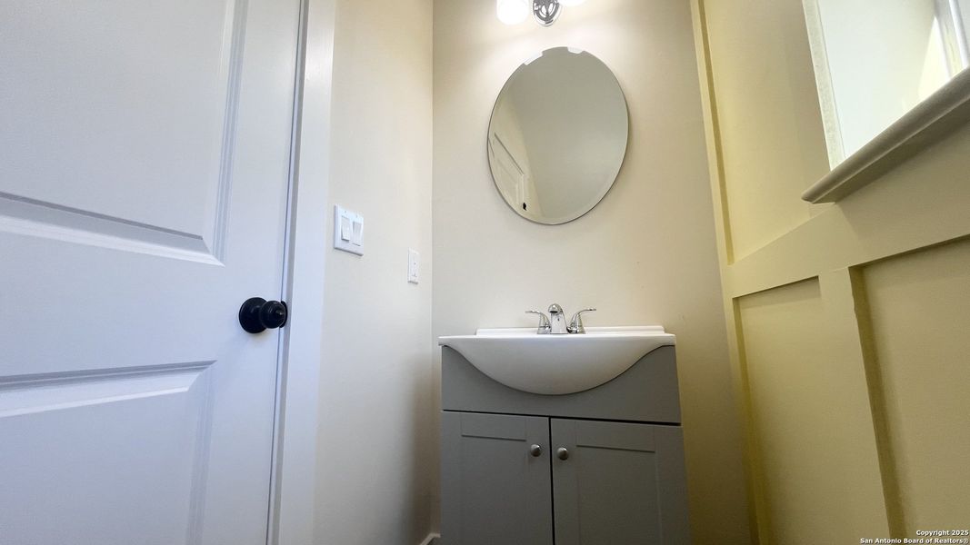 Close-up of interior finishes inside a home in , Bandera (Image 4).