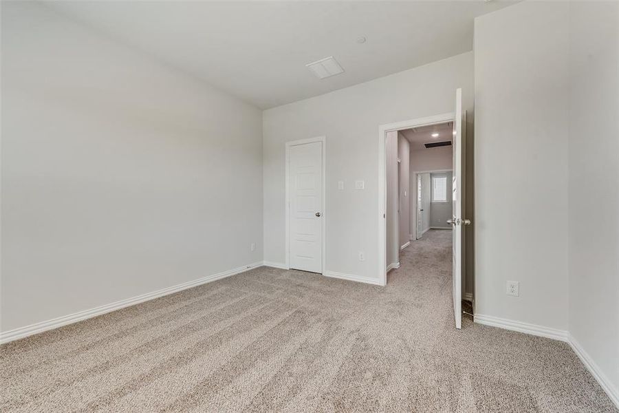 Spacious, unfurnished interior of a new home in Wade Settlement Townhomes, Frisco (Image 25).