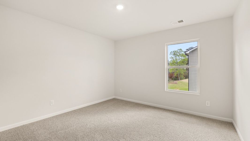 Representative unfurnished interior of a home built from the Halton by D.R. Horton in Thompson Ridge, Dallas (Image 24).