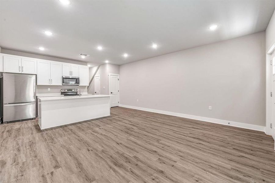 Image 29 of a home in .