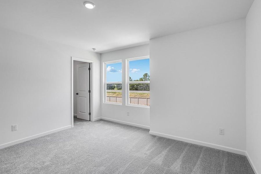 Spacious, unfurnished interior of a new home in Heritage River, Euharlee (Image 17).