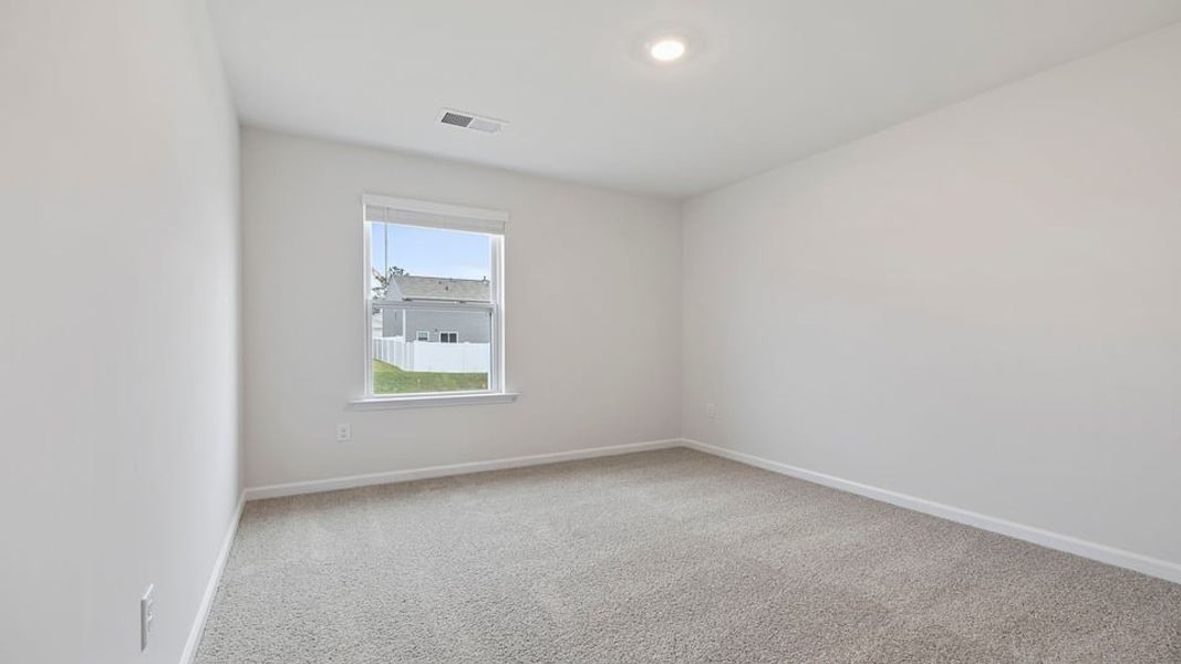 Spacious, unfurnished interior of a new home in Lakestone, Woodruff (Image 27).