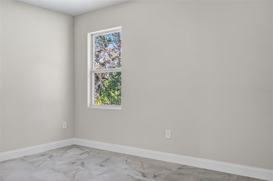 Spacious, unfurnished interior of a new home in , Ocala (Image 13).