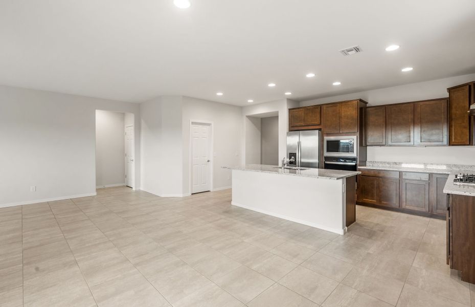 Furnished interior view inside a new home in El Cidro, Goodyear (Image 7).