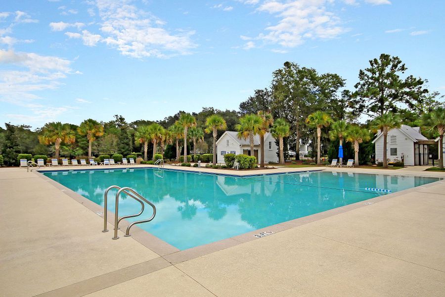 Community amenities in , Summerville (Image 41).