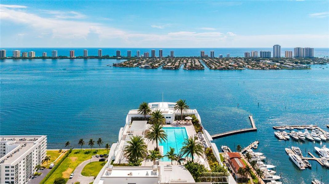 Condo located in Lake Park, FL showcasing its design and architecture (Image 31). Condo located in Lake Park, FL showcasing its design and architecture (Image 31).