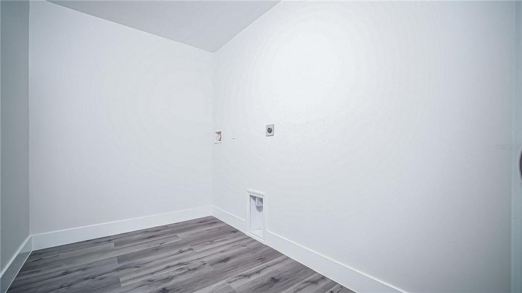 Spacious, unfurnished interior of a new home in , Palm Bay (Image 21).