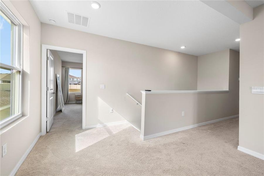 Spacious, unfurnished interior of a new home in , Wesley Chapel (Image 26).