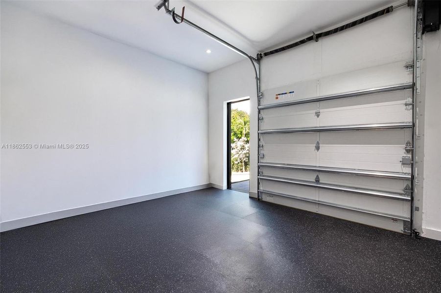 Spacious, unfurnished interior of a new home in , Miami (Image 18).