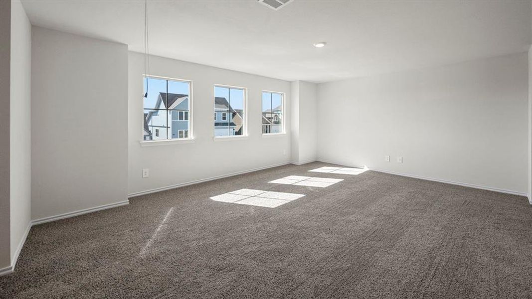 Spacious, unfurnished interior of a new home in Enclave at Pecan Creek, Providence Village (Image 29).