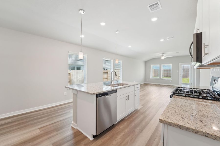 Photo is not of the actual home, but is an inspirational photo of builder’s model home and may depict options, furnishings, and/or decorator features that are not included Photo is not of the actual home, but is an inspirational photo of builder’s model home and may depict options, furnishings, and/or decorator features that are not included