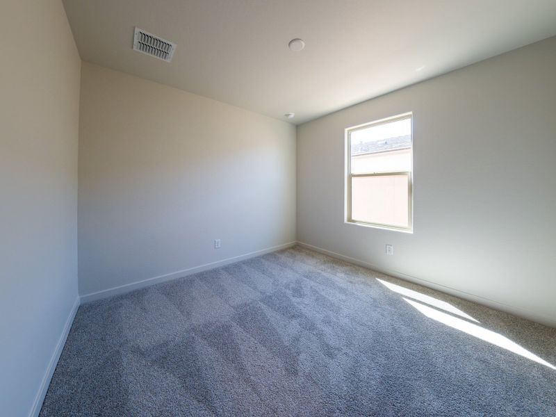 Spacious, unfurnished interior of a new home in Rancho Santa Rosa, Maricopa (Image 34).