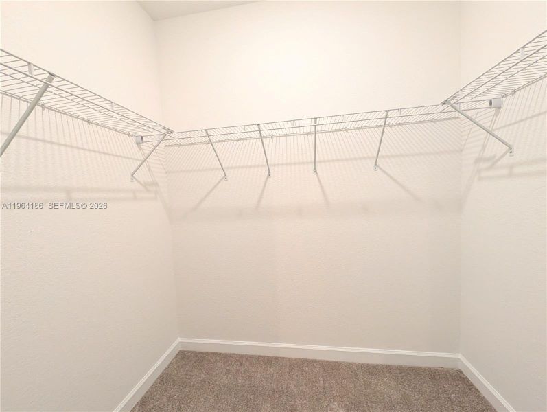 Spacious, unfurnished interior of a new home in , Florida City (Image 20).