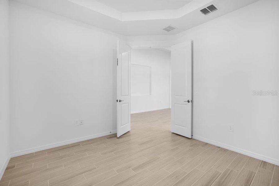 Spacious, unfurnished interior of a new home in Firethorn, Parrish (Image 35).