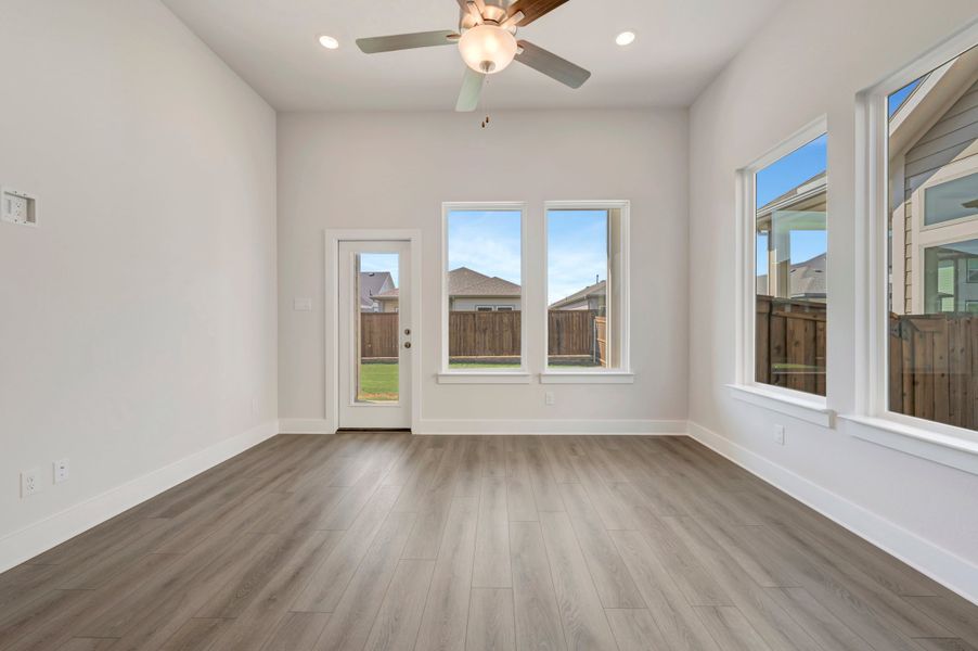 Spacious, unfurnished interior of a new home in The Meadows, Denton (Image 18).