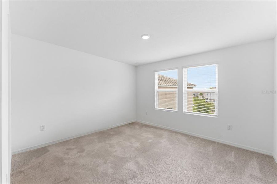 Spacious, unfurnished interior of a new home in , Kissimmee (Image 19).
