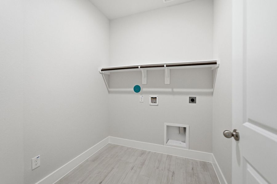 Spacious, unfurnished interior of a new home in Bluestem, Brookshire (Image 23).