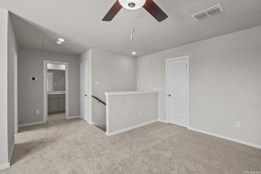 Spacious, unfurnished interior of a new home in Hickory Ridge, Elmendorf (Image 22). Spacious, unfurnished interior of a new home in Hickory Ridge, Elmendorf (Image 22).