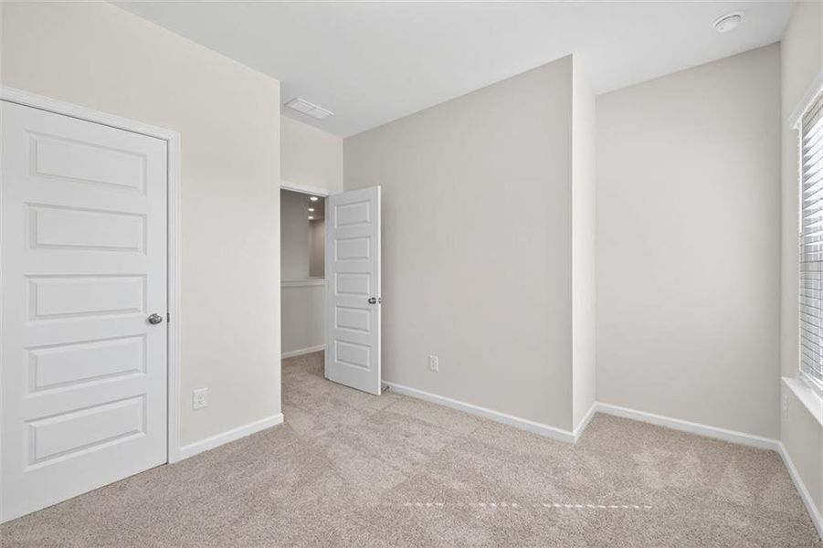 Spacious, unfurnished interior of a new home in Franklin Manor, Lawrenceville (Image 31).