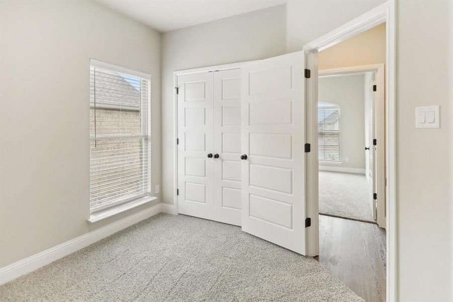 Furnished interior view inside a new home in , Alvarado (Image 9).
