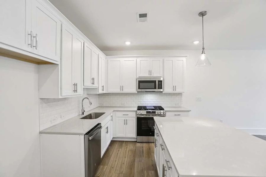 Kitchen featuring Timeless Collection Finishes