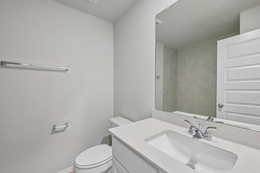 Furnished interior view inside a new home in Edgebrooke, Pflugerville (Image 11).