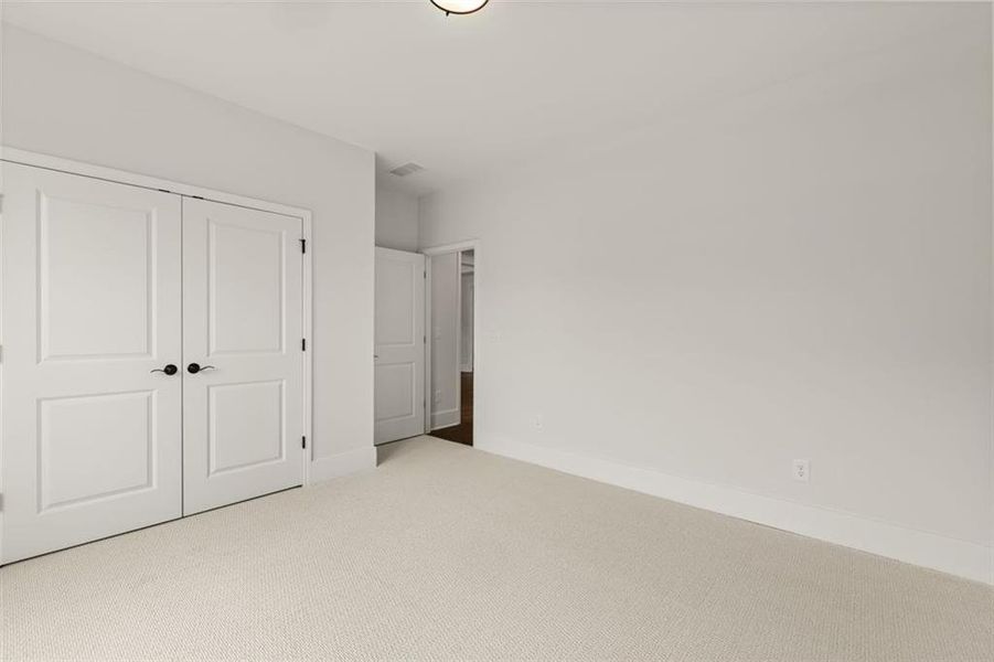 Spacious, unfurnished interior of a new home in Soleil Summit Chase, Snellville (Image 35). Spacious, unfurnished interior of a new home in Soleil Summit Chase, Snellville (Image 35).