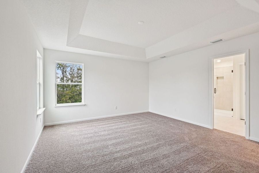 Spacious, unfurnished interior of a new home in Whiteview Village, Palm Coast (Image 8).