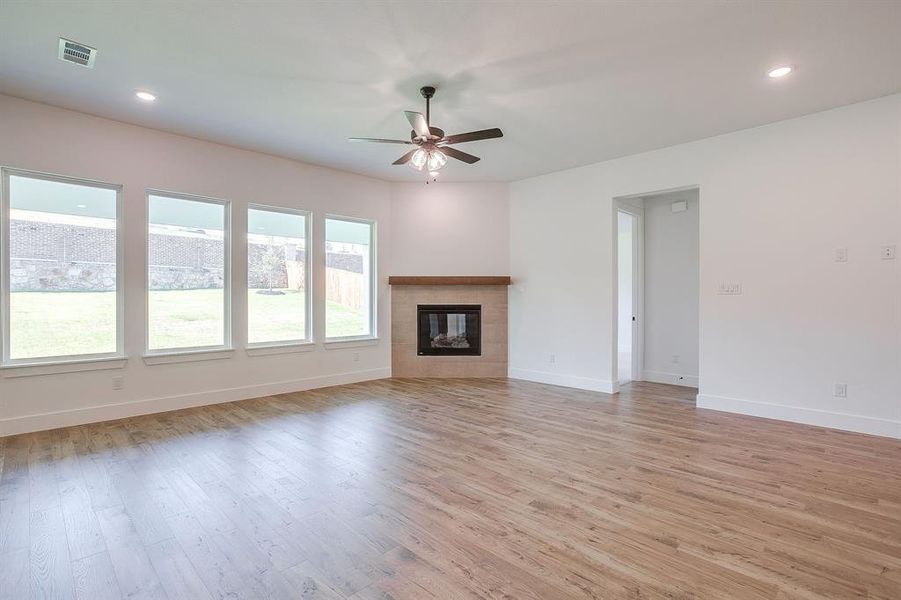 Spacious, unfurnished interior of a new home in Sweetgrass, Haslet (Image 36).