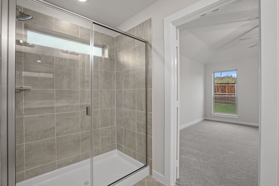 Representative furnished interior of a home built from the Waterford III by Cheldan Homes in Stoneview, Glen Rose (Image 15).