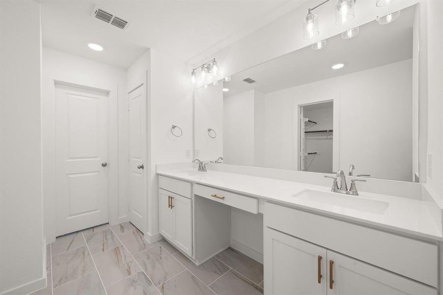 8752 Treeline- Primary Suite-2