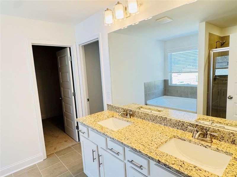 Furnished interior view inside a new home in Paces Estates, Lithia Springs (Image 5).