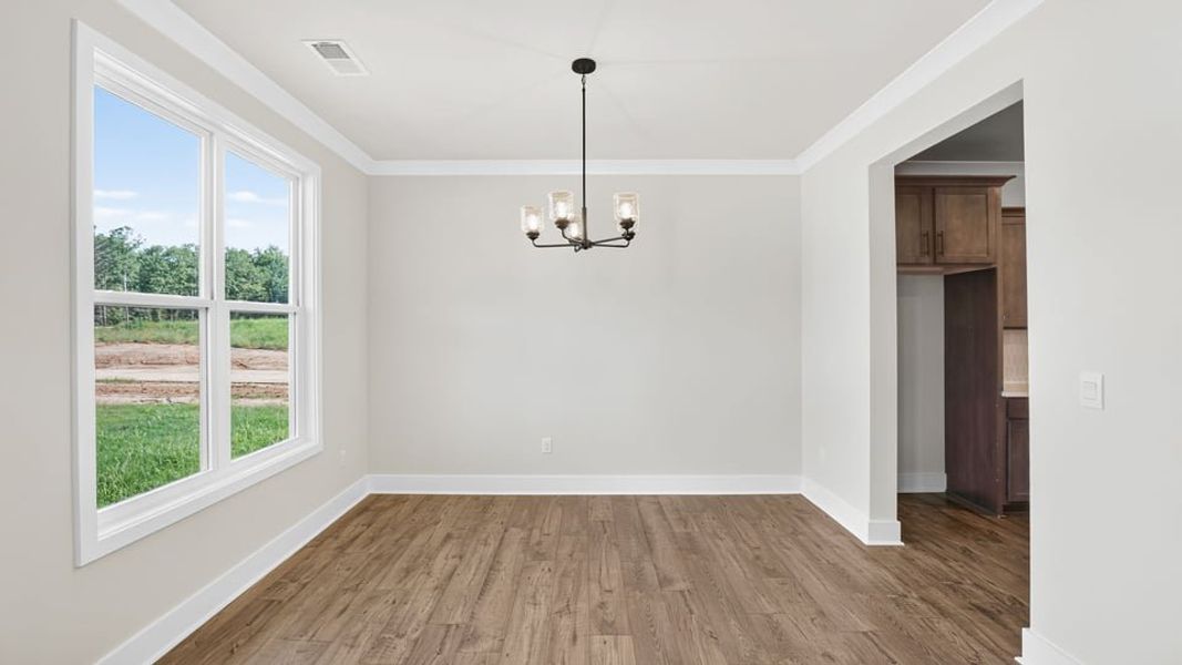 Spacious, unfurnished interior of a new home in Campbell Ridge, Piedmont (Image 28).