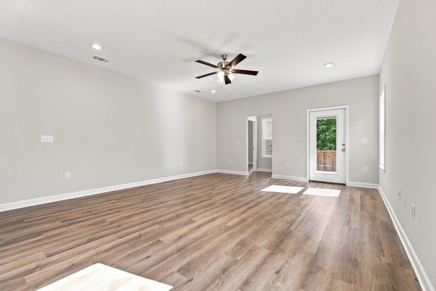 103 horizon way-20