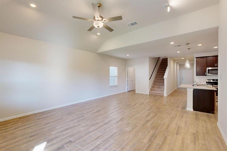 Spacious, unfurnished interior of a new home in Forest Park, Princeton (Image 24). Spacious, unfurnished interior of a new home in Forest Park, Princeton (Image 24).