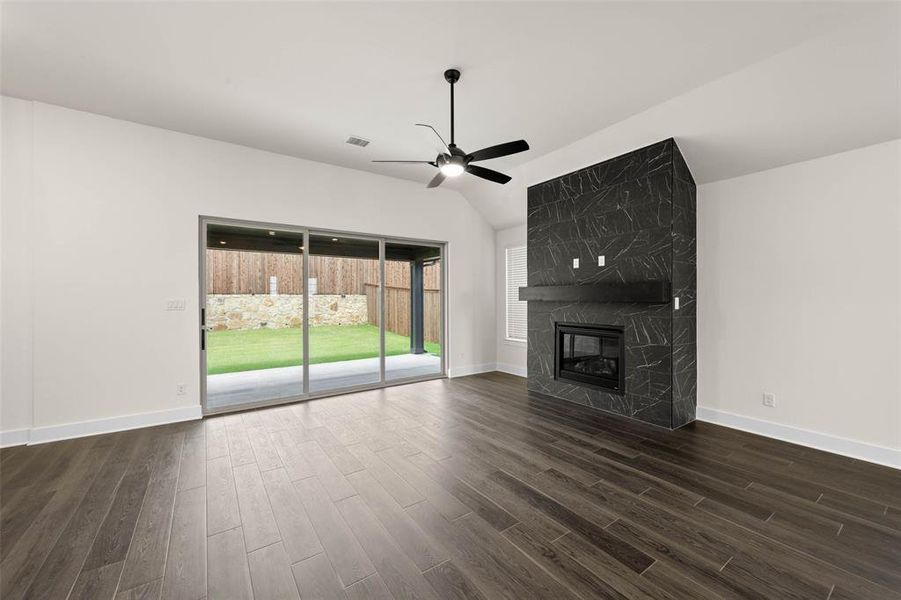 4809 Signal Run- Living Room-1