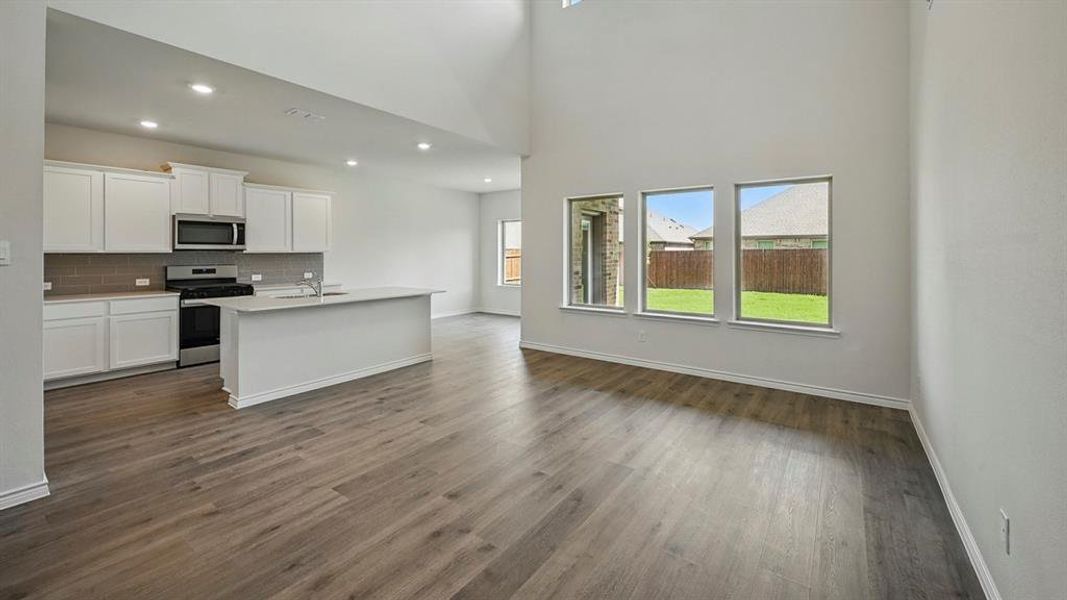 Spacious, unfurnished interior of a new home in Lilybrooke at Legacy Hills, Celina (Image 29). Spacious, unfurnished interior of a new home in Lilybrooke at Legacy Hills, Celina (Image 29).