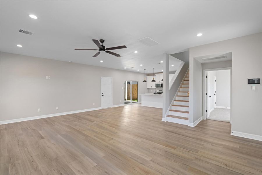 Spacious, unfurnished interior of a new home in , Houston (Image 18).
