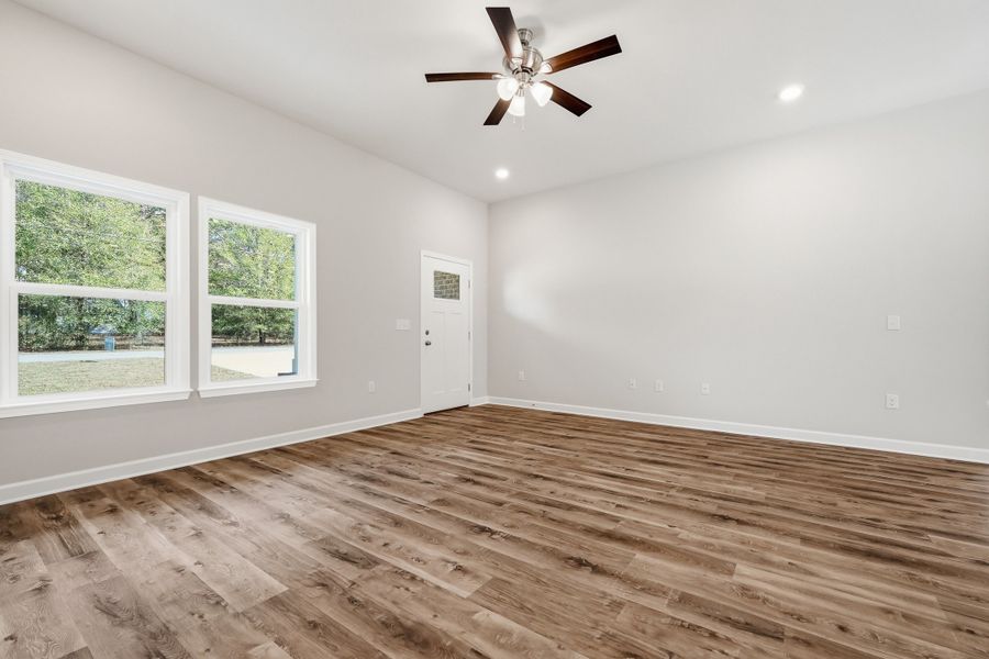 Spacious, unfurnished interior of a new home in , Crestview (Image 32).