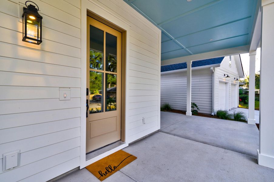 Exterior details and patio area of a home in , Charleston (Image 3).