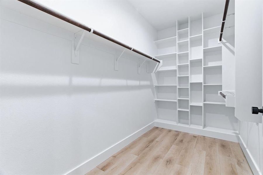 Spacious, unfurnished interior of a new home in , Bridgeport (Image 35).