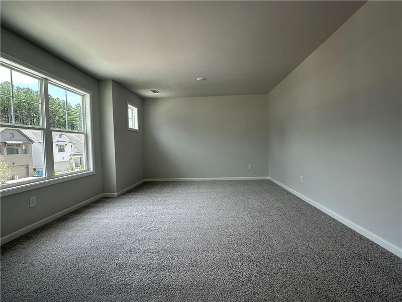 Spacious, unfurnished interior of a new home in Kentmere, Auburn (Image 40).