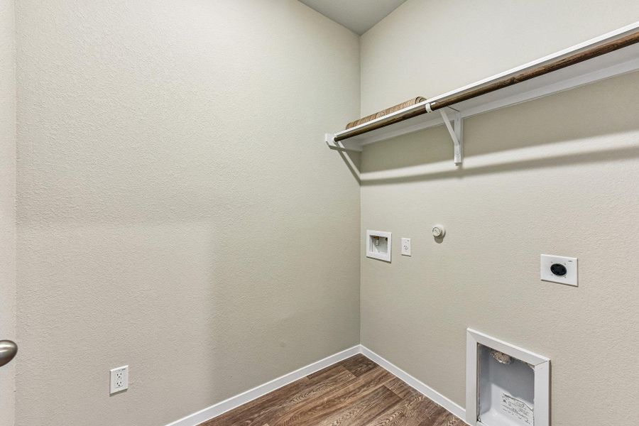 Spacious, unfurnished interior of a new home in Edgebrooke, Pflugerville (Image 31). Spacious, unfurnished interior of a new home in Edgebrooke, Pflugerville (Image 31).