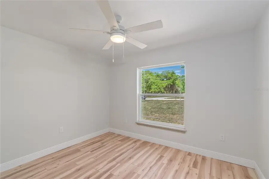 Spacious, unfurnished interior of a new home in , Ocala (Image 19).