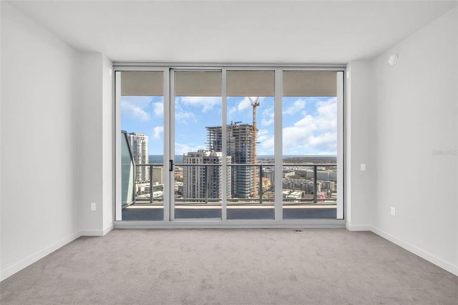 Spacious, unfurnished interior of a new home in , St. Petersburg (Image 56).