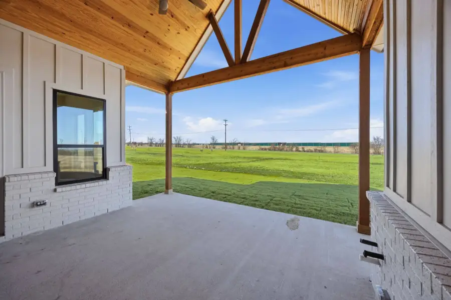 Exterior details and patio area of a home in Highland Crossing, Celina (Image 3).