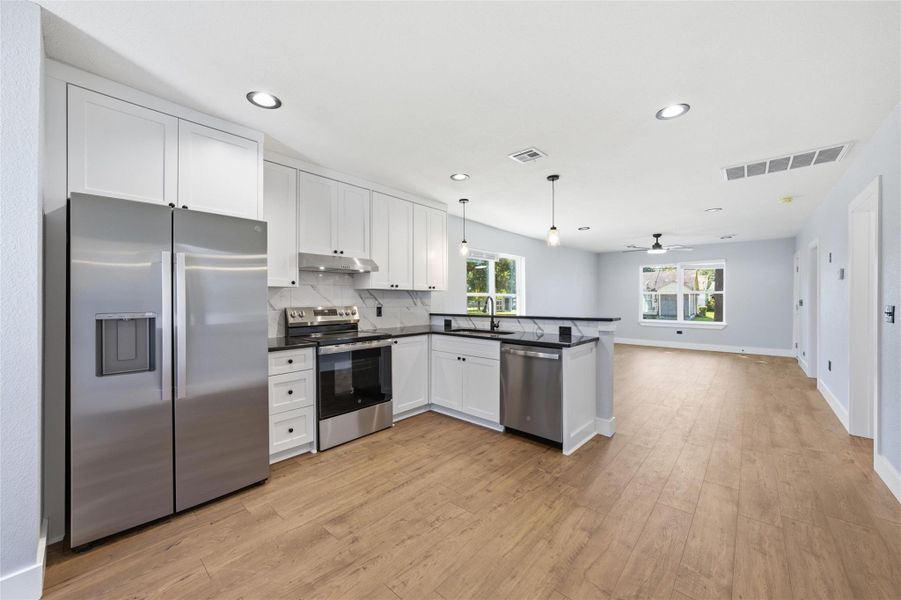 Furnished interior view inside a new home in , Bremond (Image 6).