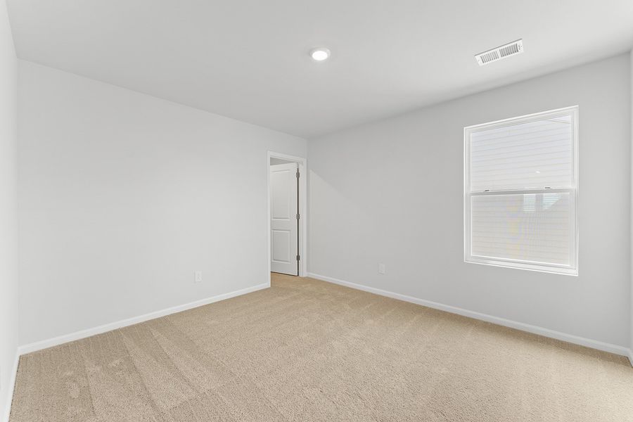 Spacious, unfurnished interior of a new home in Mayfair Village, Spartanburg (Image 25).