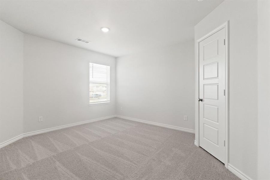 Spacious, unfurnished interior of a new home in Retreat at Fossil Creek, Fort Worth (Image 17).