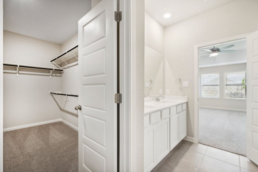 Primary bathroom in the Fitzhugh floorplan in a Meritage Homes community.